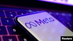 FILE PHOTO: Illustration shows Meta logo