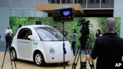 Архив: беспилотный автомобиль Waymo