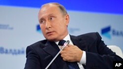 Владимир Путин на заседании Международного дискуссионного клуба "Валдай" в Сочи, Россия, 18 октября 2018.